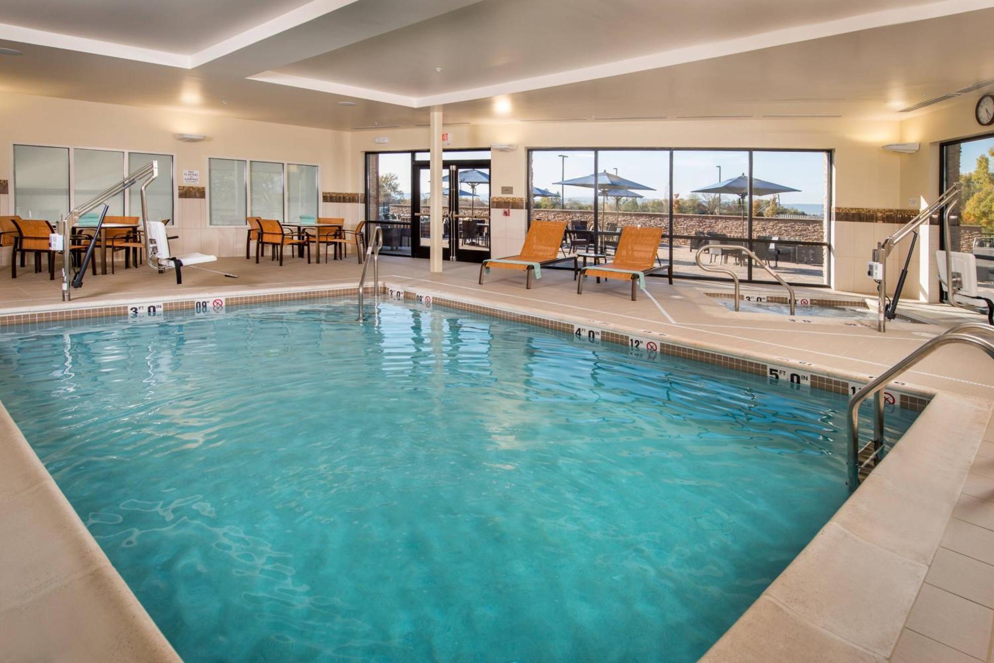 Courtyard By Marriott Shippensburg Hotel Kültér fotó