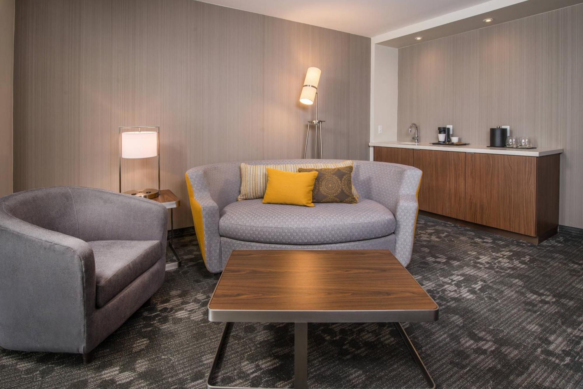 Courtyard By Marriott Shippensburg Hotel Kültér fotó