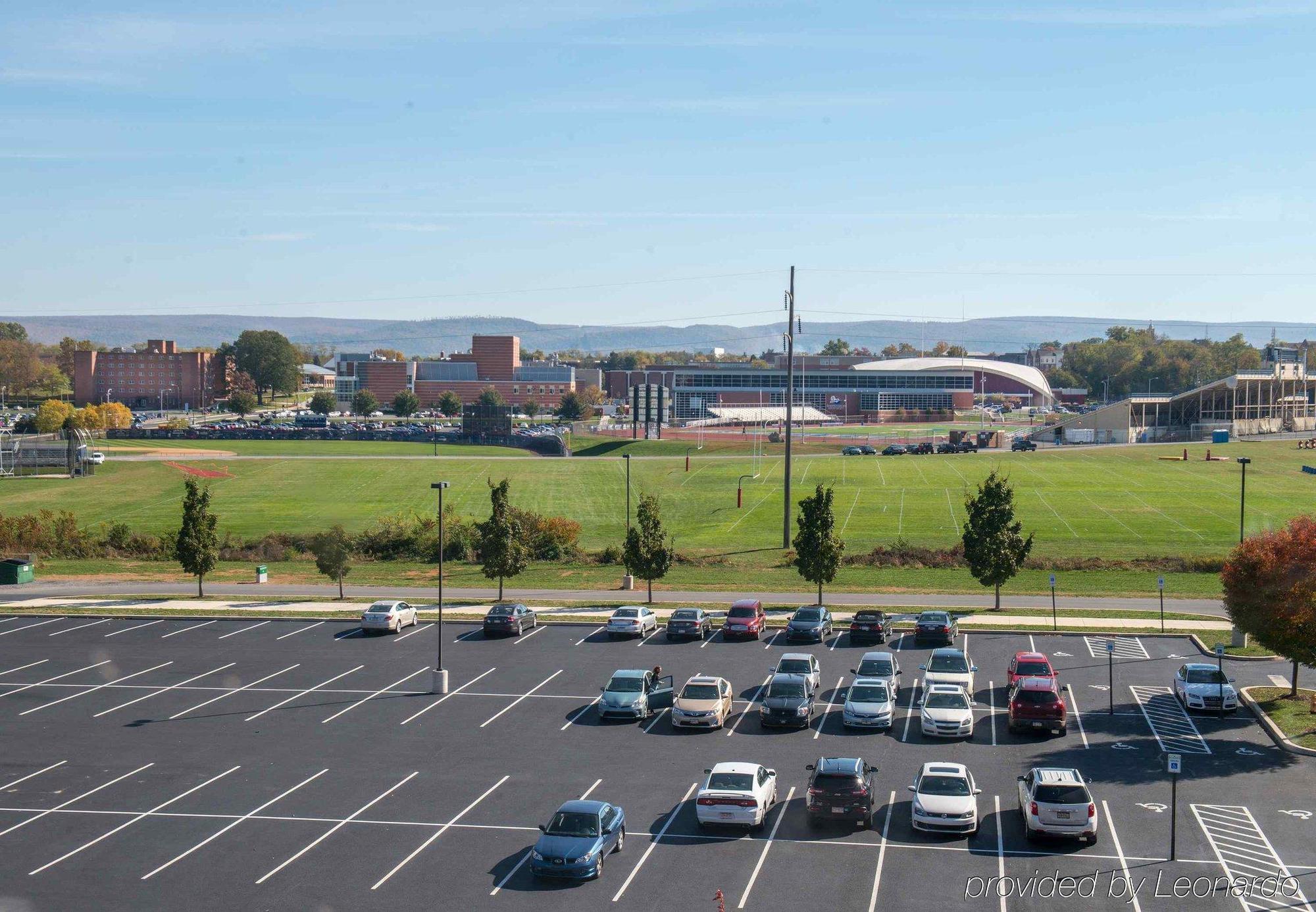 Courtyard By Marriott Shippensburg Hotel Kültér fotó